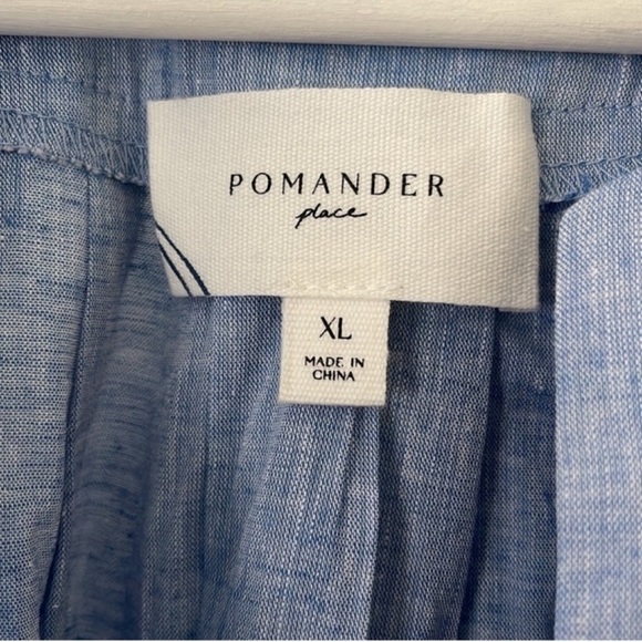 Tuckernuck Pomander Place Chambray Finley Flutter Sleeve Top - Picture 5 of 6